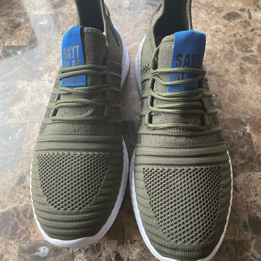 BRANDNewSHEIN Designed 2020 sneakers in green.  Fashion forward and comfortable.